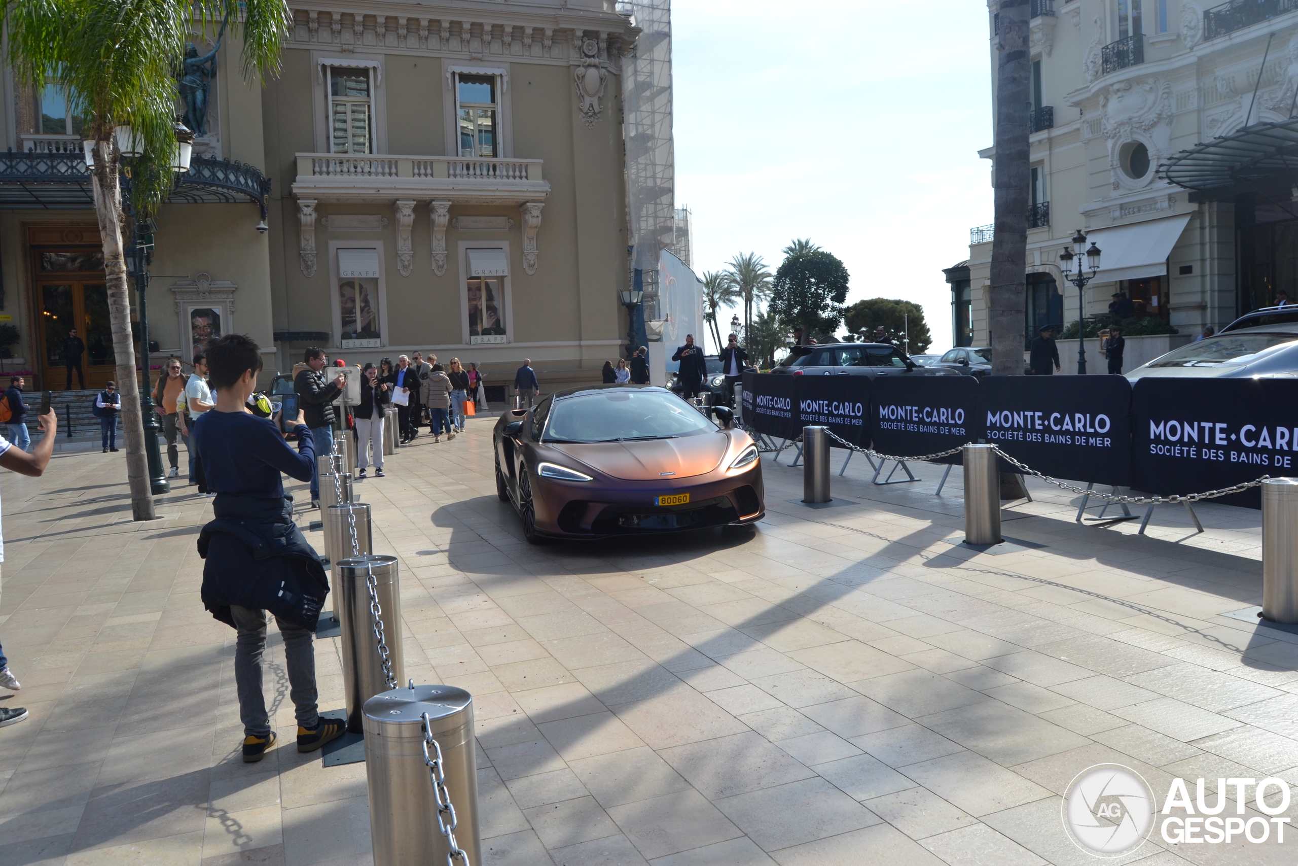 McLaren GT
