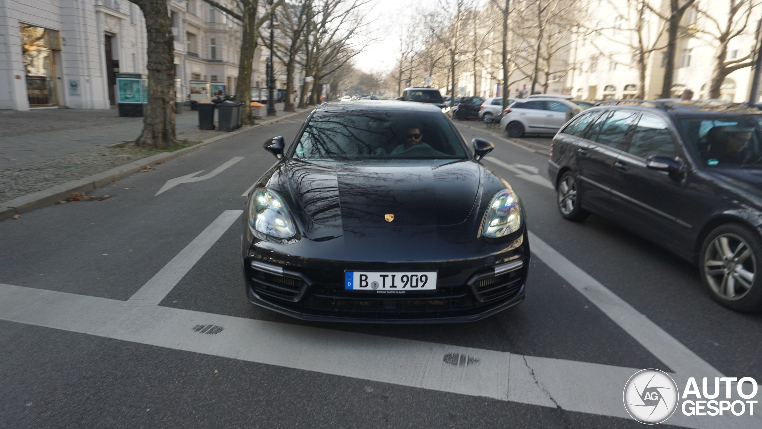 Porsche 971 Panamera GTS MkI