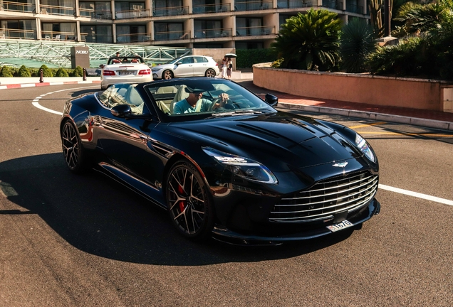 Aston Martin DB12 Volante