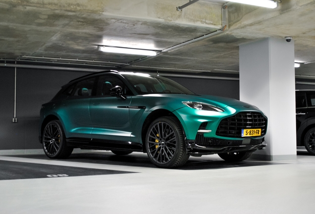 Aston Martin DBX707