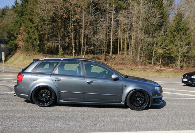 Audi RS4 Avant B7