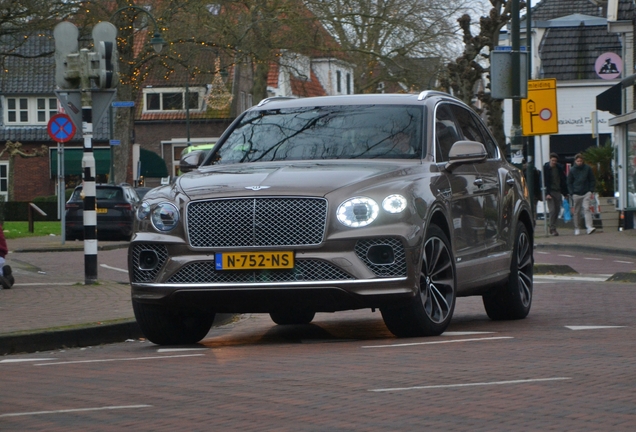Bentley Bentayga Hybrid 2021