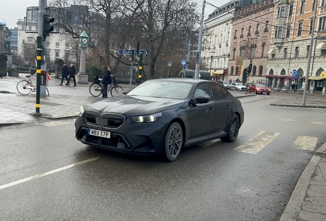 BMW M5 G90