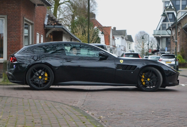 Ferrari GTC4Lusso T