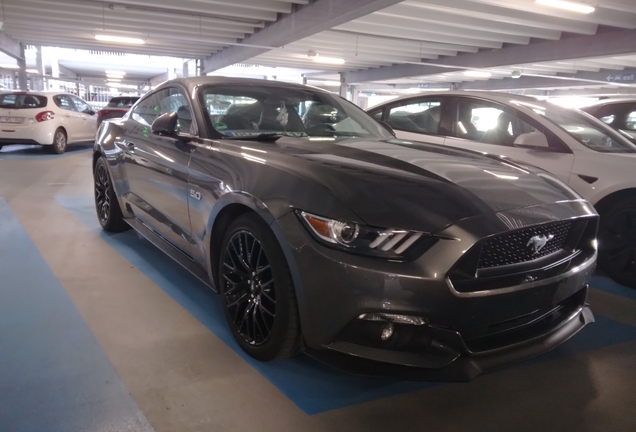Ford Mustang GT 2015