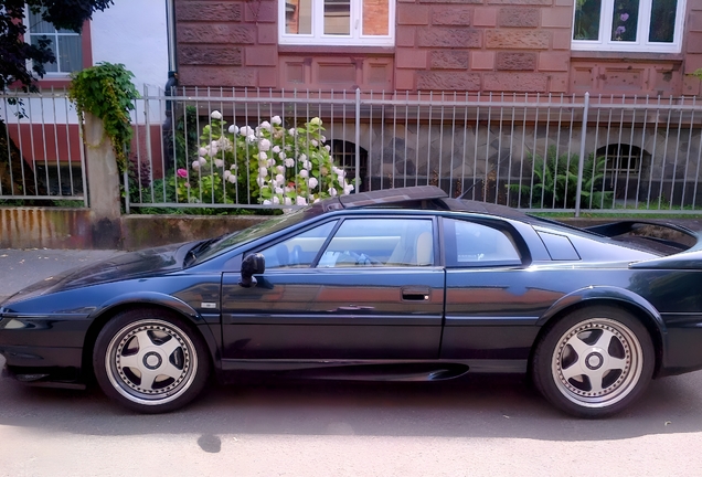 Lotus Esprit V8