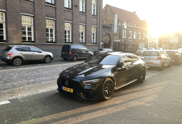 Mercedes-AMG GT 63 S X290