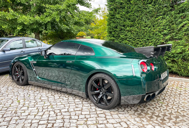 Nissan GT-R