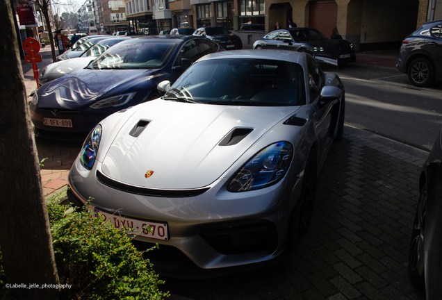 Porsche 718 Cayman GT4 RS