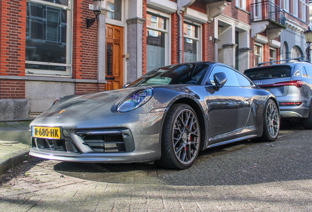 Porsche 992 Carrera 4S