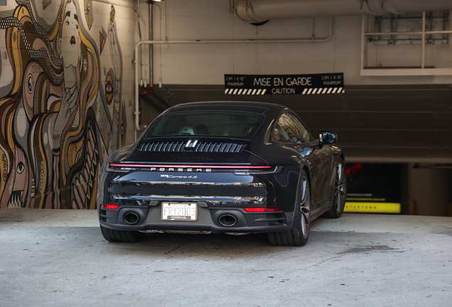 Porsche 992 Carrera 4S