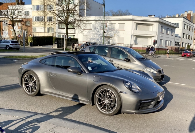 Porsche 992 Carrera 4S