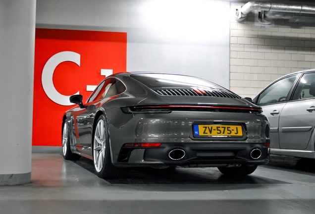 Porsche 992 Carrera 4S
