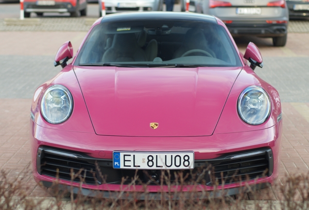 Porsche 992 Carrera 4S