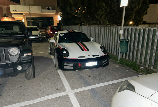 Porsche 992 Dakar