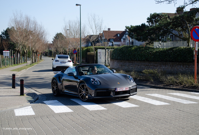 Porsche 992 Turbo Cabriolet