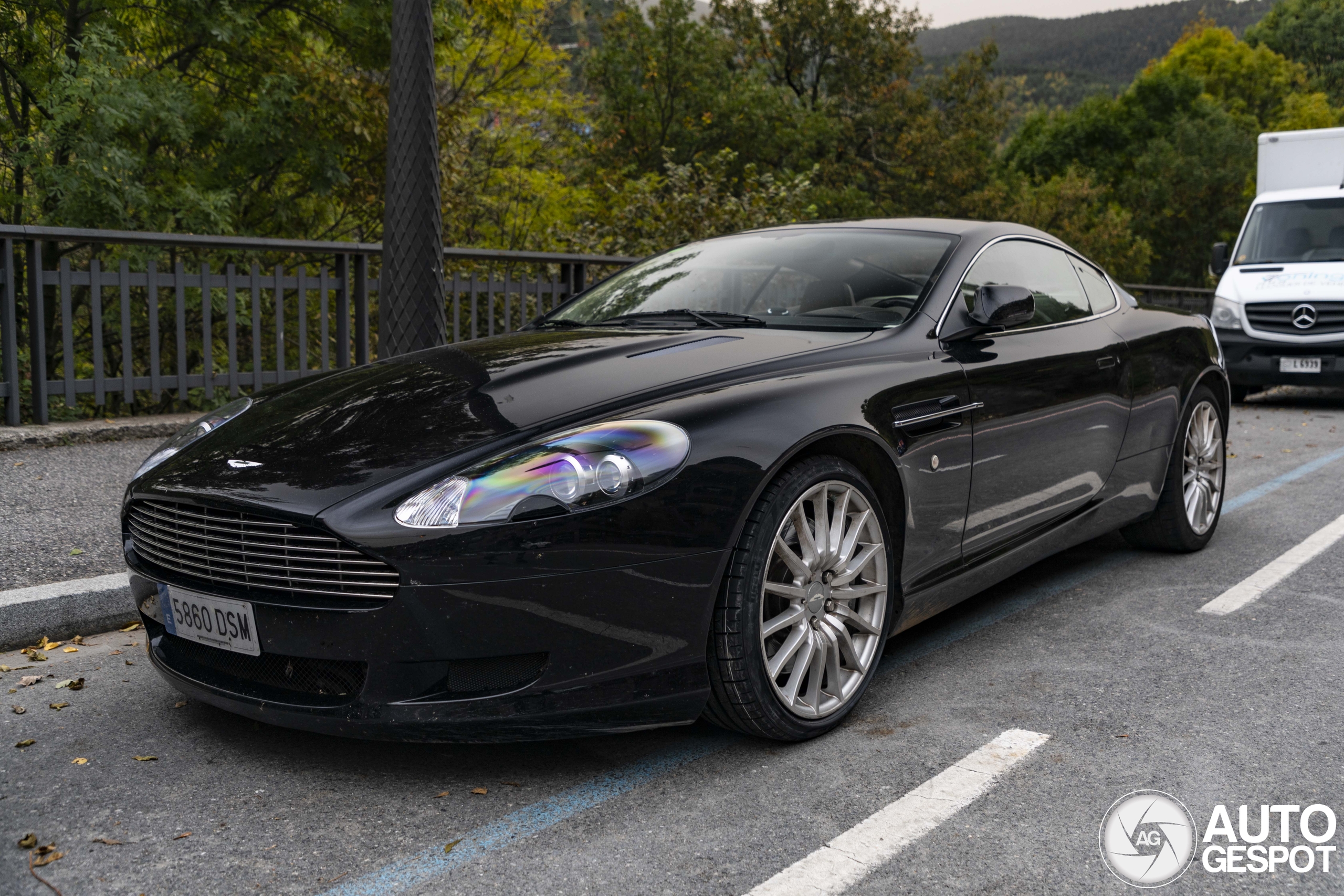 Aston Martin DB9