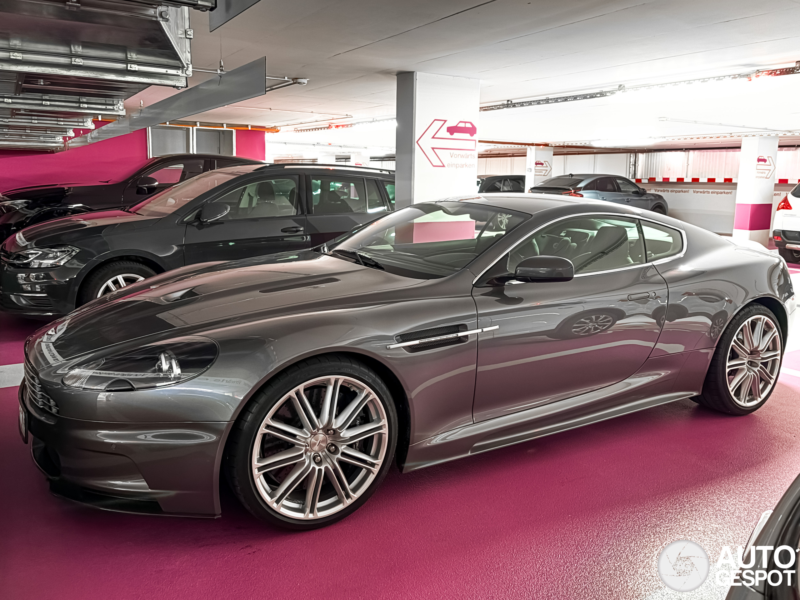 Aston Martin DBS