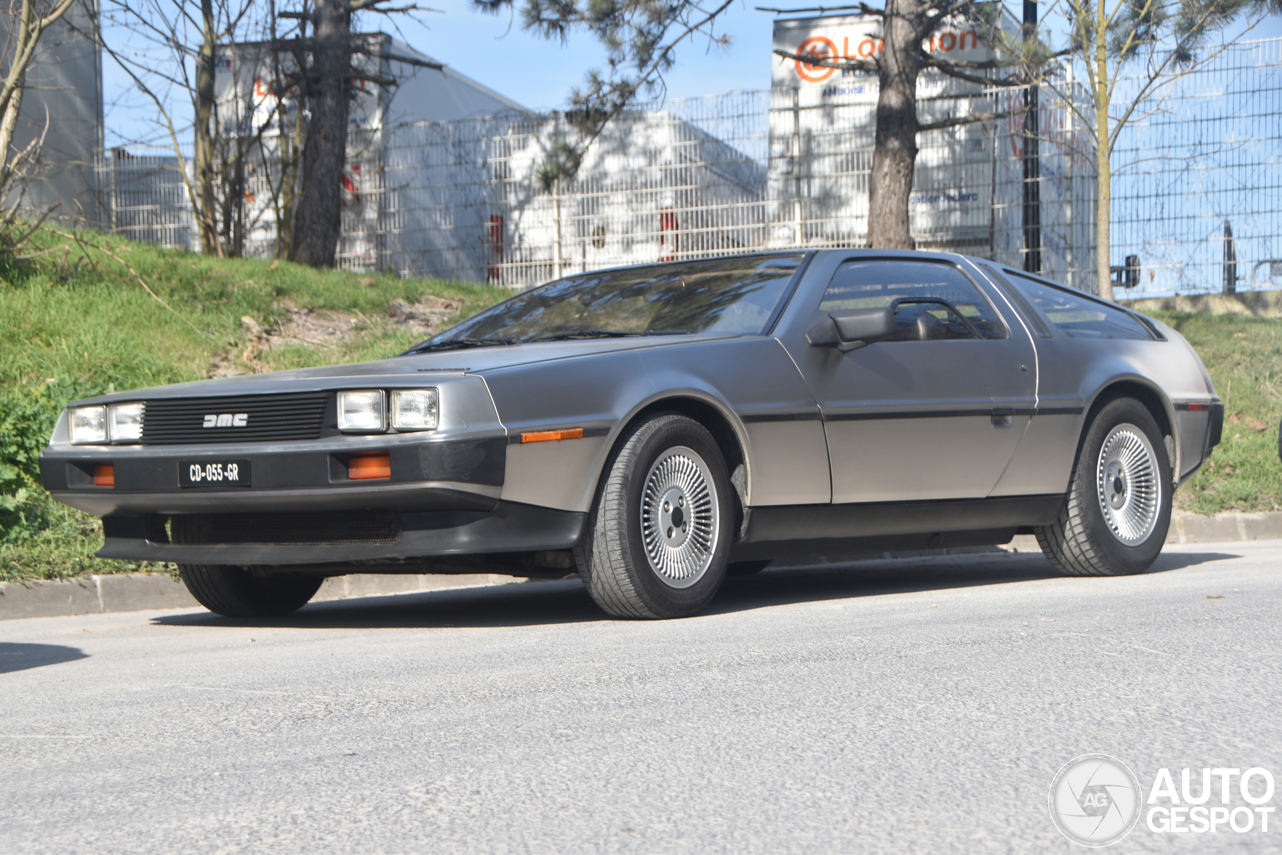 DeLorean DMC-12