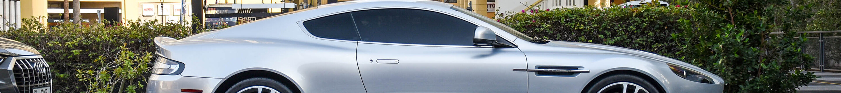 Aston Martin DBS