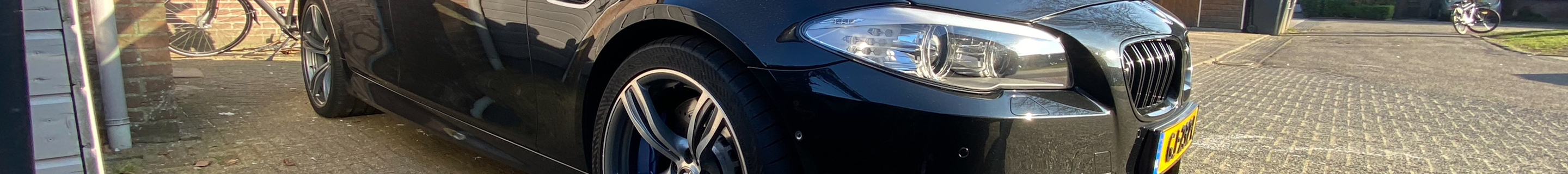 BMW M5 F10 2011