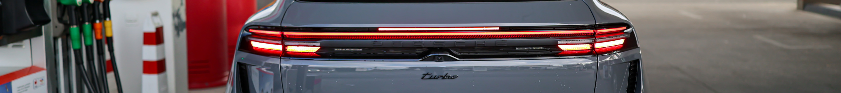 Porsche Macan EV Turbo