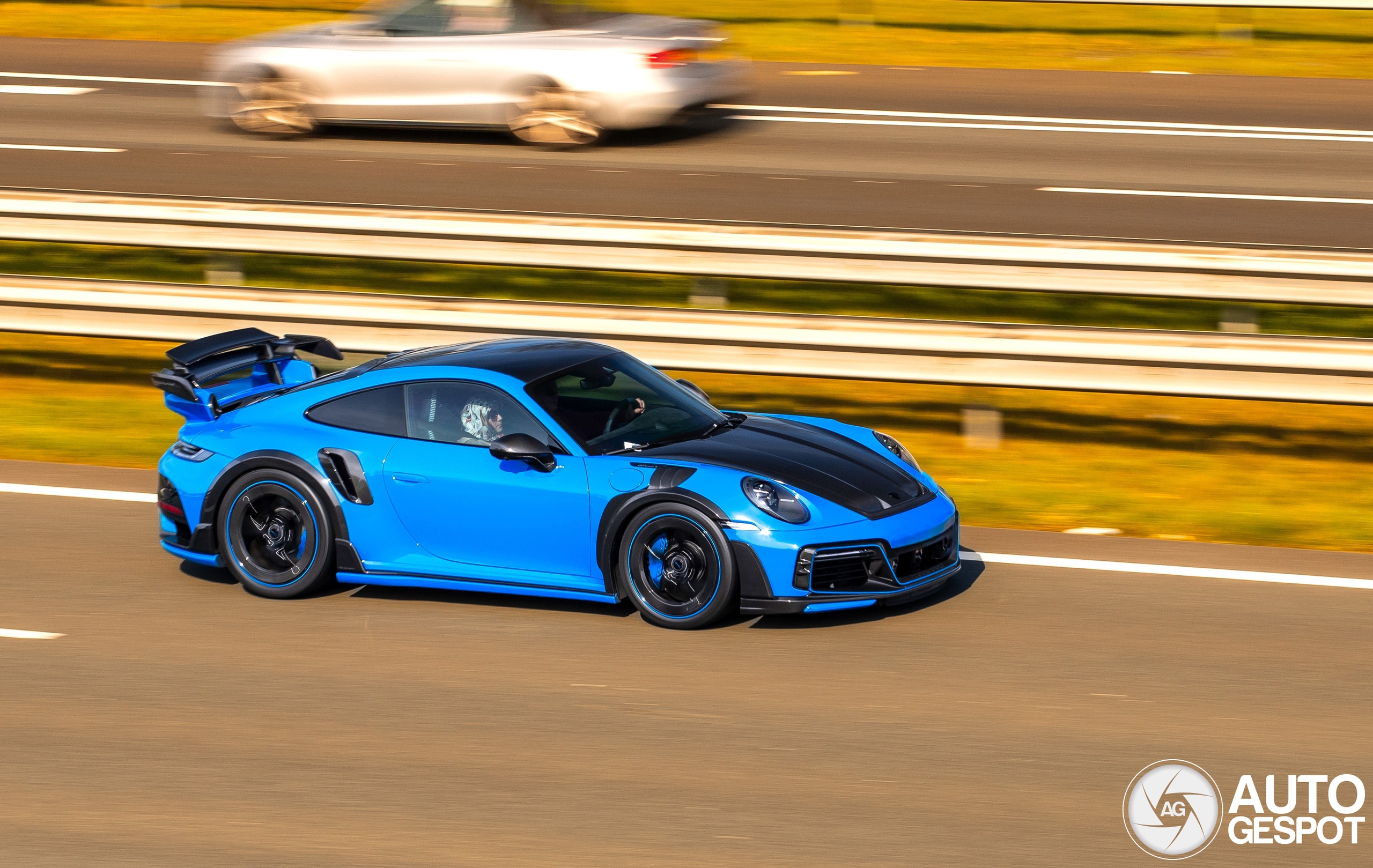 Porsche TechArt 992 GT Street R