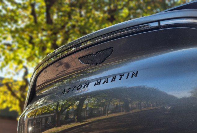 Aston Martin DBX