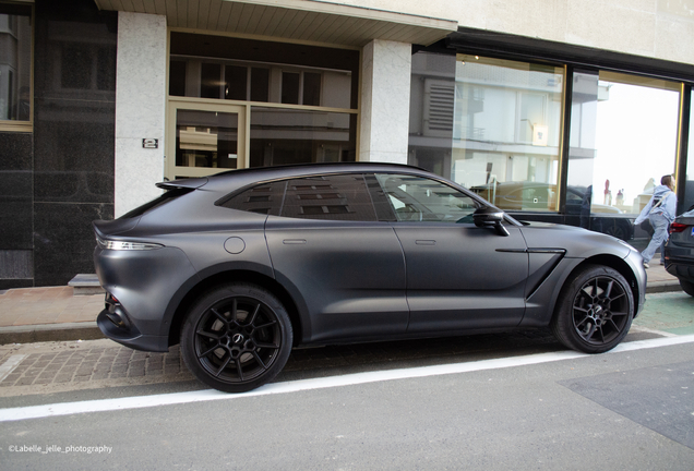 Aston Martin DBX