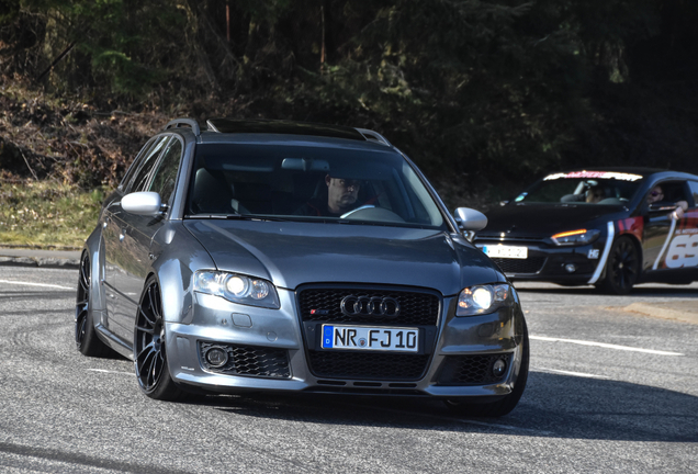 Audi RS4 Avant B7