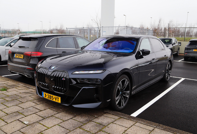 BMW M760e xDrive