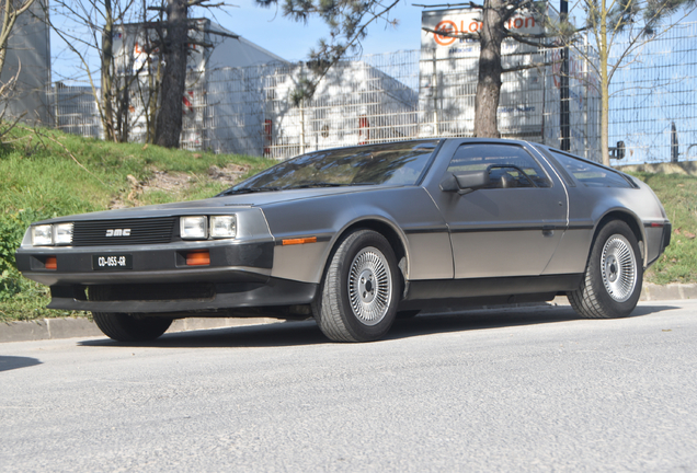 DeLorean DMC-12