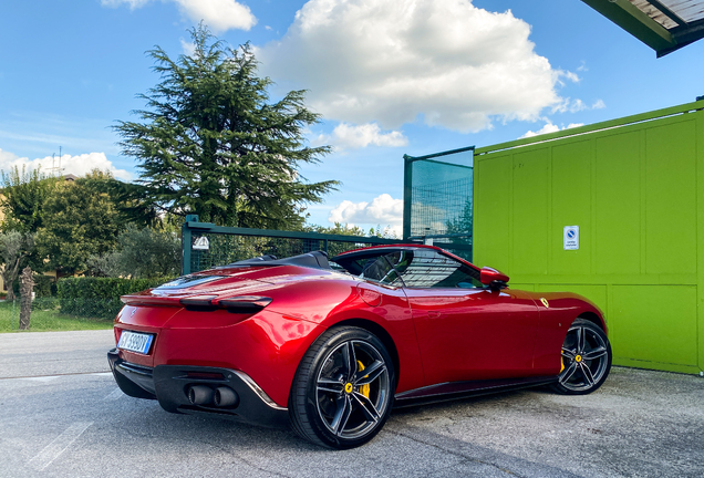 Ferrari Roma Spider