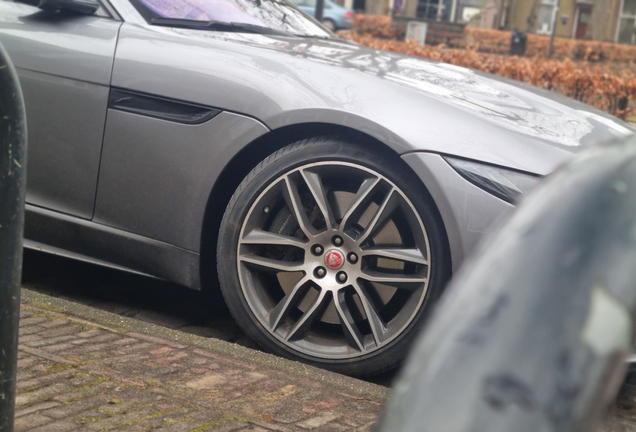 Jaguar F-TYPE P450 Coupé 2020