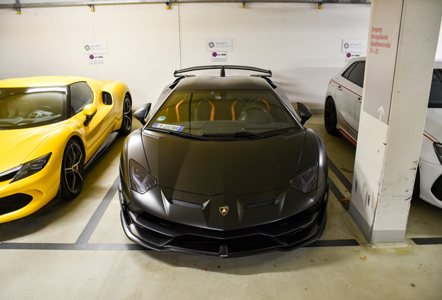 Lamborghini Aventador LP770-4 SVJ