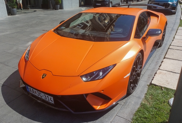 Lamborghini Huracán LP640-4 Performante