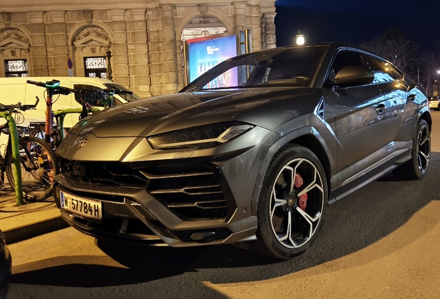 Lamborghini Urus