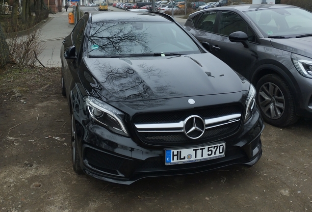 Mercedes-Benz GLA 45 AMG X156