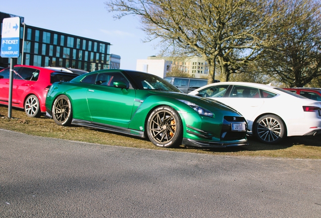 Nissan GT-R
