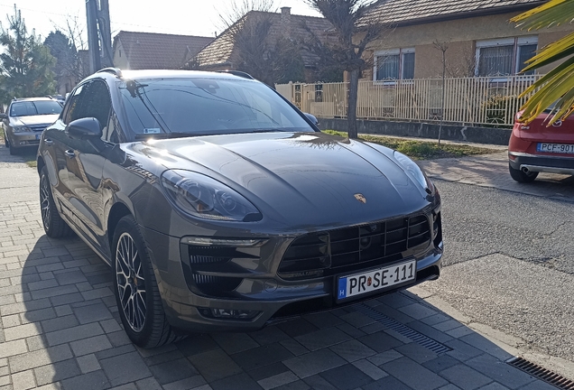 Porsche 95B Macan Turbo