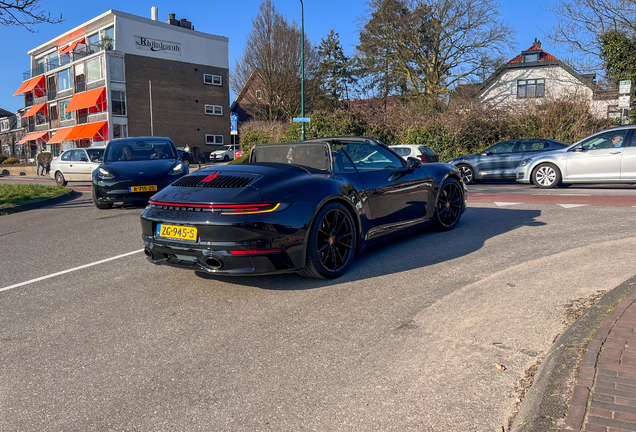 Porsche 992 Carrera 4S Cabriolet