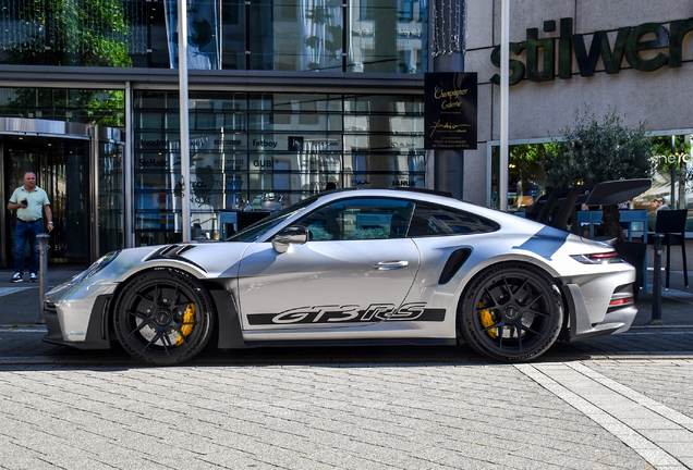 Porsche 992 GT3 RS Weissach Package