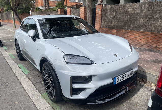Porsche Macan EV Turbo