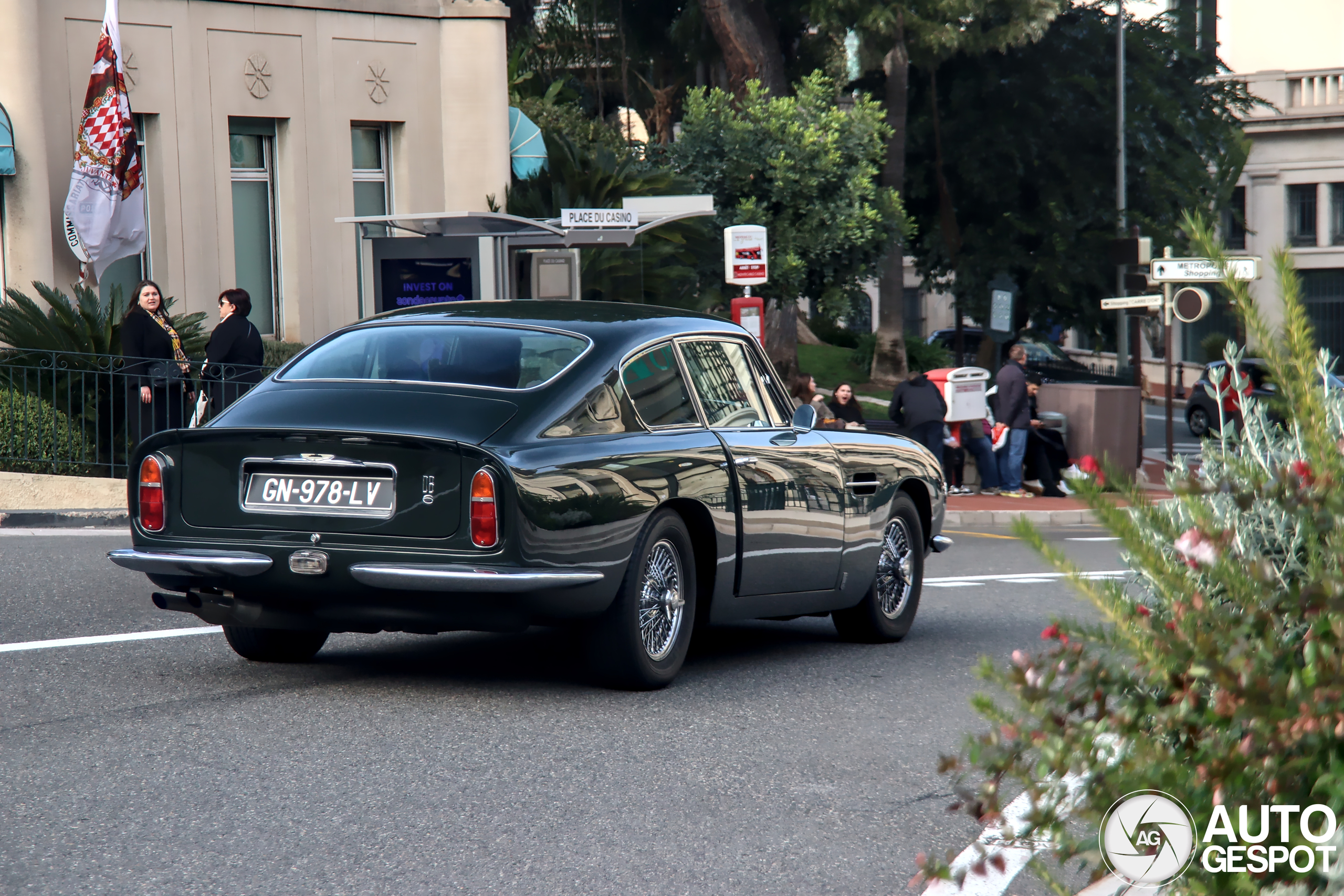 Aston Martin DB6 MKI