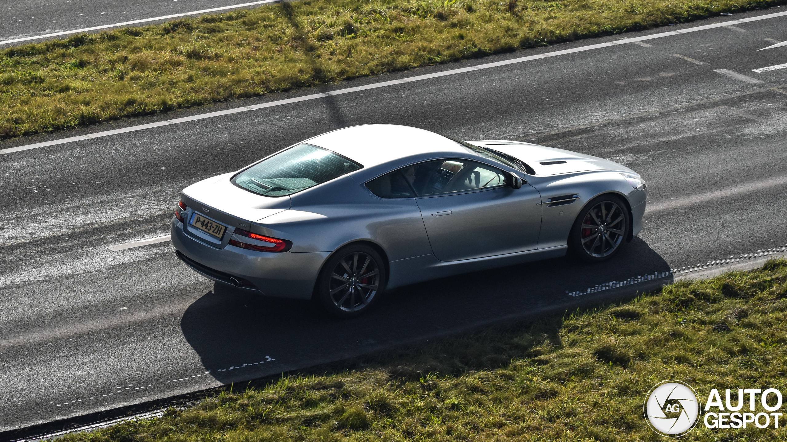 Aston Martin DB9
