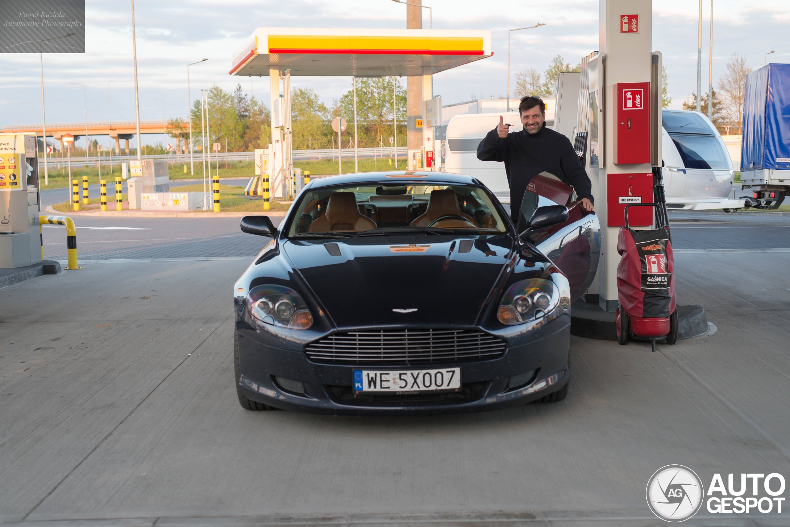Aston Martin DB9