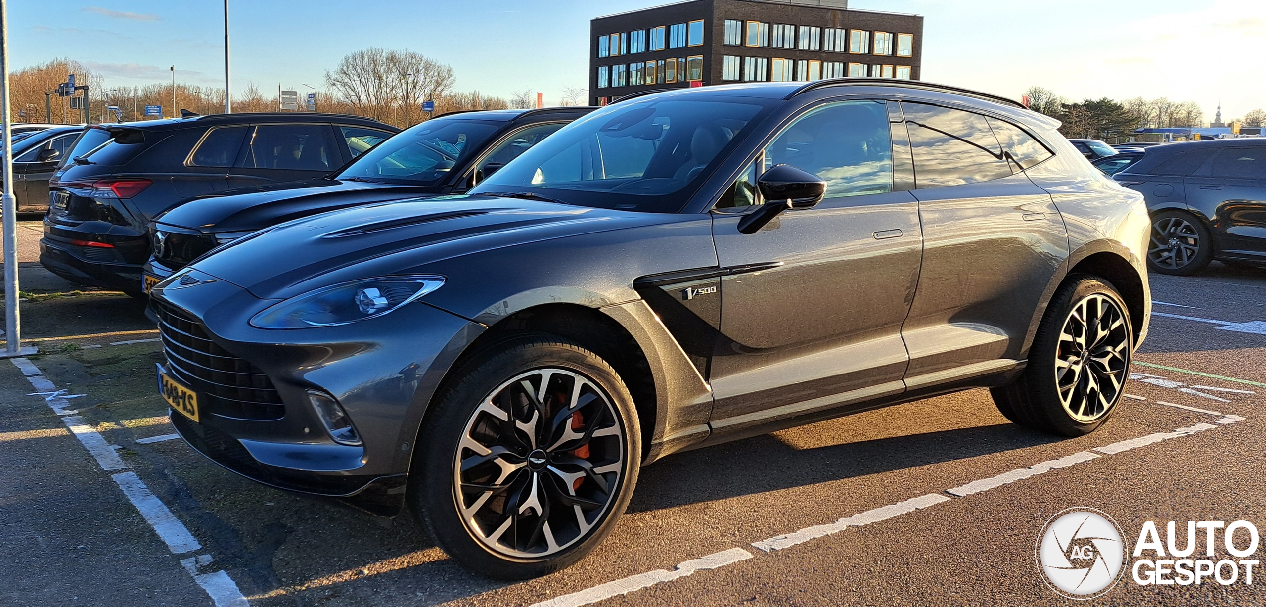 Aston Martin DBX