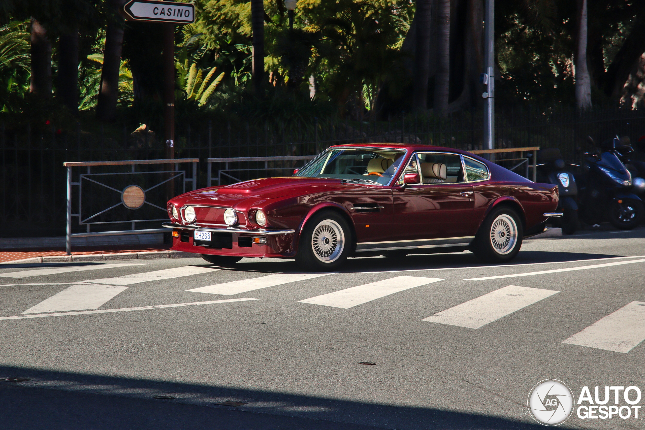 Aston Martin V8 Vantage 1977-1989
