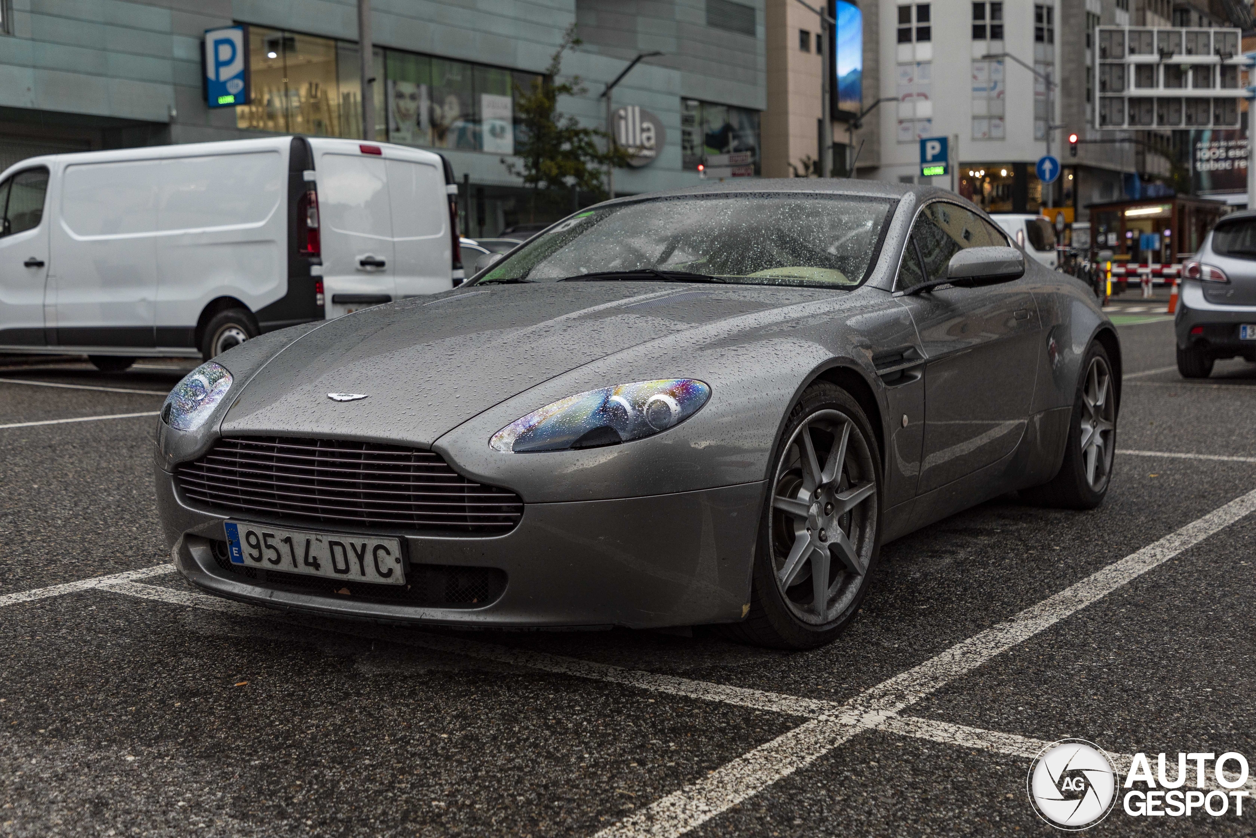 Aston Martin V8 Vantage