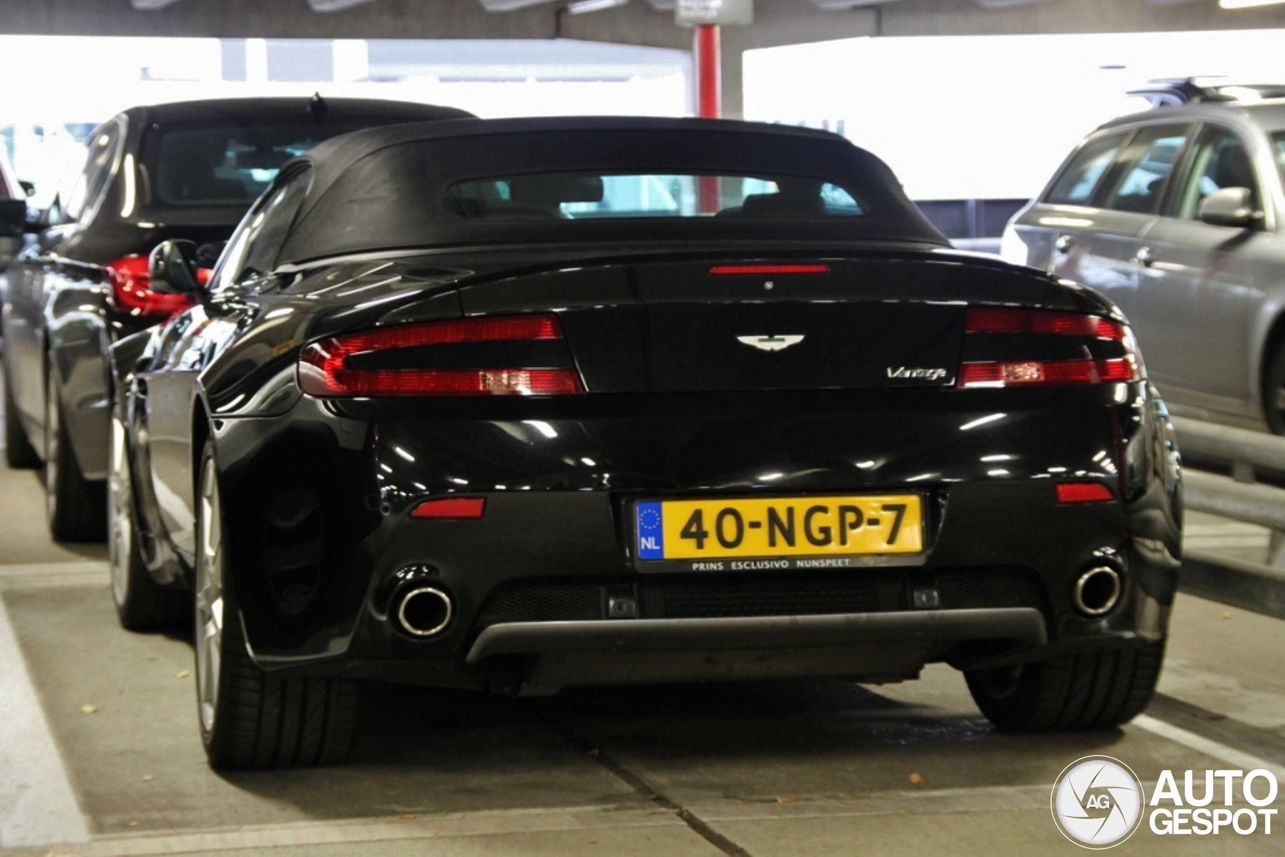 Aston Martin V8 Vantage Roadster